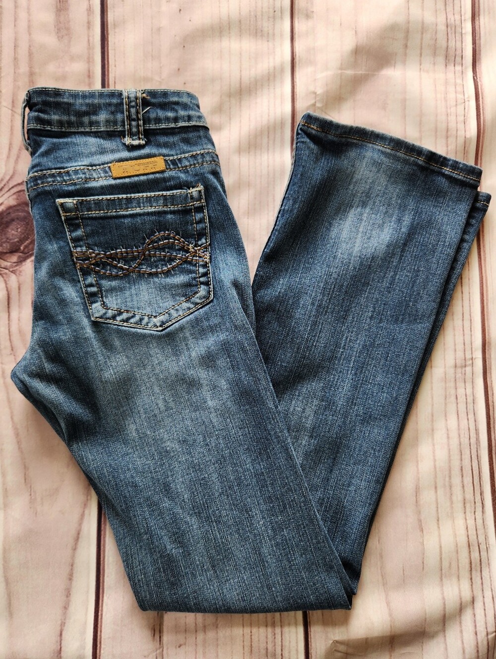**SOLD** Cowgirl Tuff "Don't Fence Me In" Bootcut Blue Jean | Women's Size 27 - Picture 6 of 16